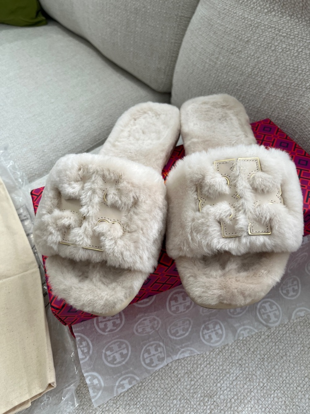 Tory Burch Double T Shearling Slide - Picture 7 of 9